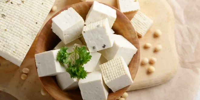 Gewürfelter Tofu mit Kräutern